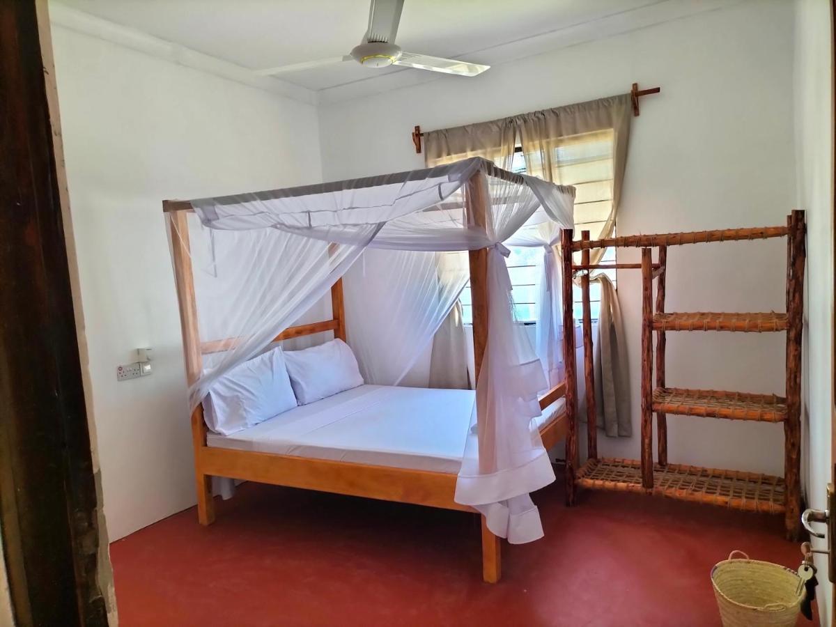 Mambo Leo Hostel Paje Kamer foto